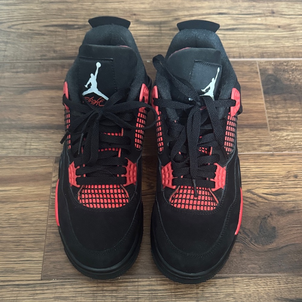 Jordan Men's Black and Red Sneakers